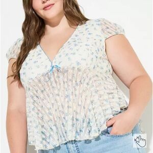 Lovesick Babydoll atop